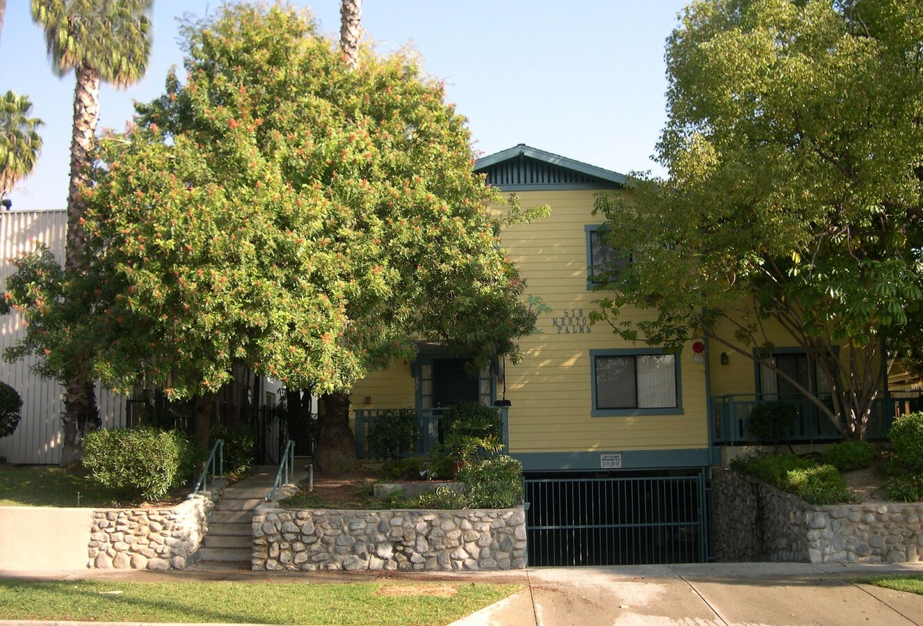 Photo - Mentor Palms Apartments