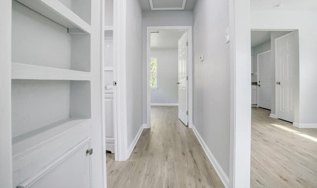 Photo - 5123 Peachtree St