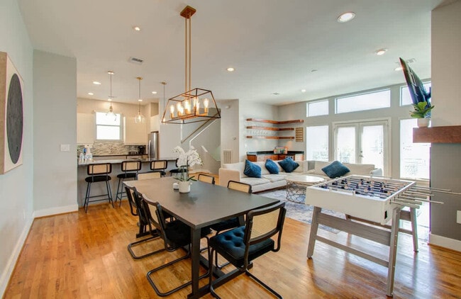 Photo - 5336 Darling St Unit ID1225767P