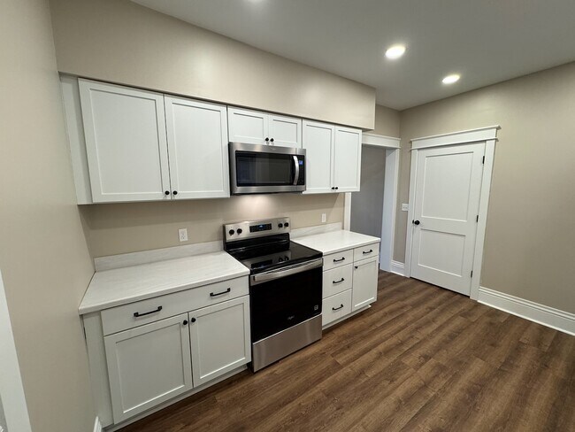 Photo - 1026 W 7th St