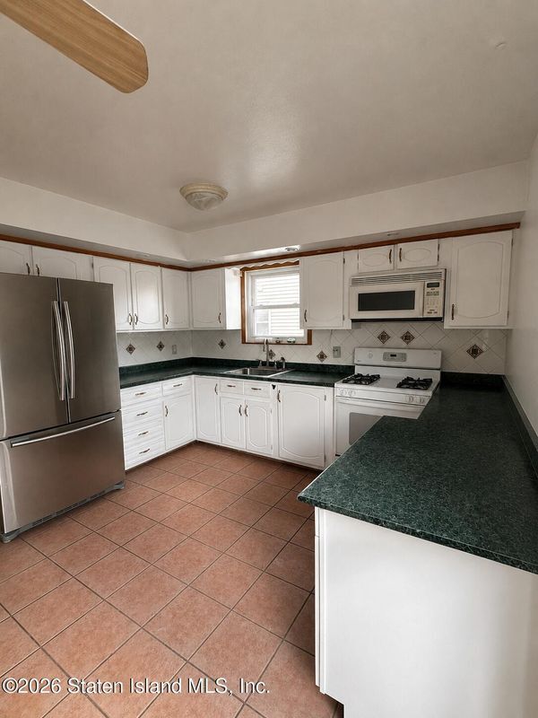 Photo - 32 Amador St