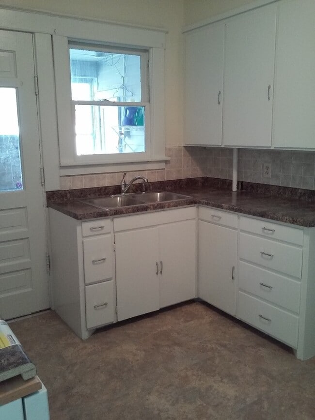 Building Photo - 730 Vattier Street Unit 6