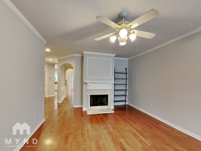 Photo - 2314 Longcourt Wy