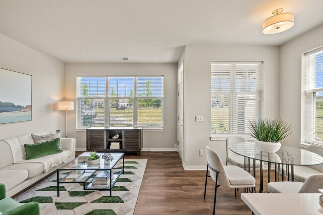 Sala de estar de los apartamentos Drexel Ridge - Drexel Ridge Apartments