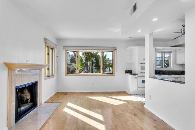 Photo - Great two story home in Pacific Beach close to the bay!