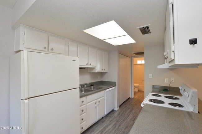 Photo - 3004 E Waltann Ln Unit 7