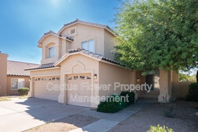 Photo - 970 N Willow St