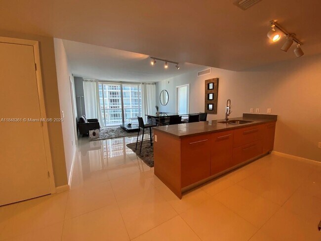 Photo - 475 Brickell Ave Unit 4409