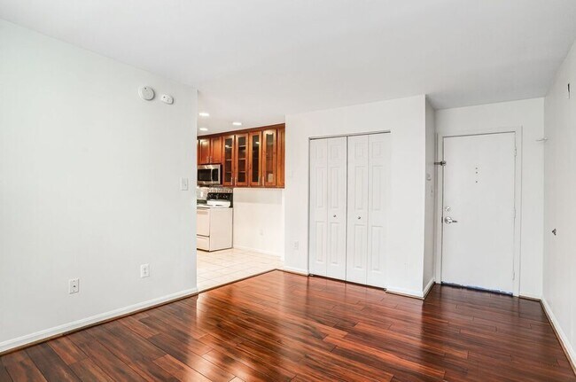 Photo - 1451 Park Rd NW