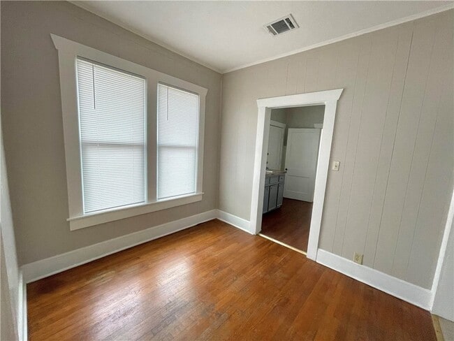 Photo - 909 Bina St Unit B