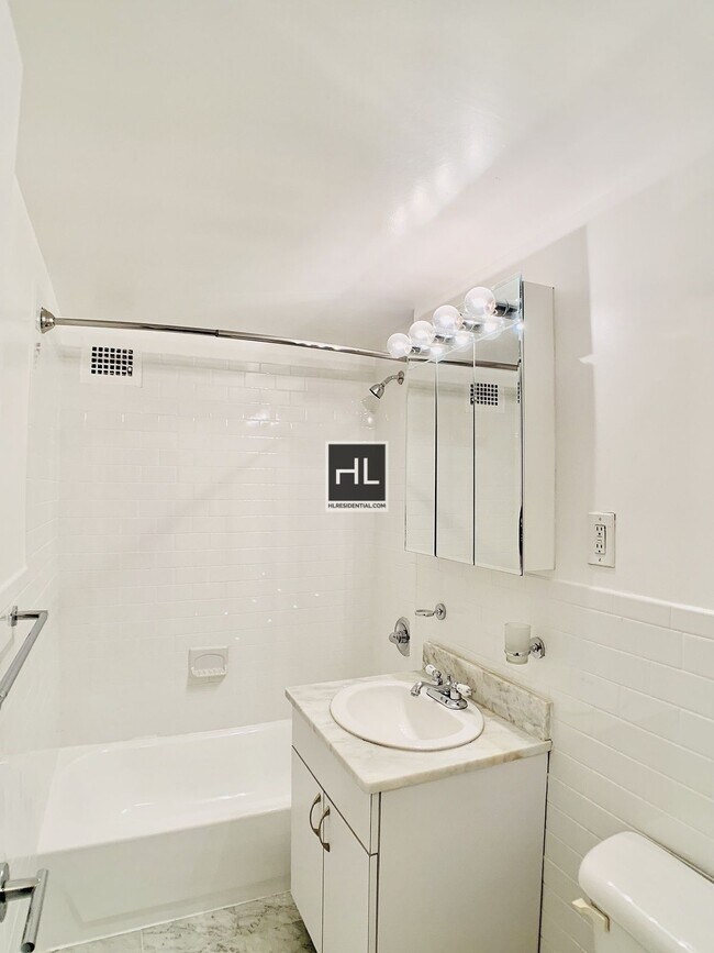 Photo - 5 AVENUE Unit 7P