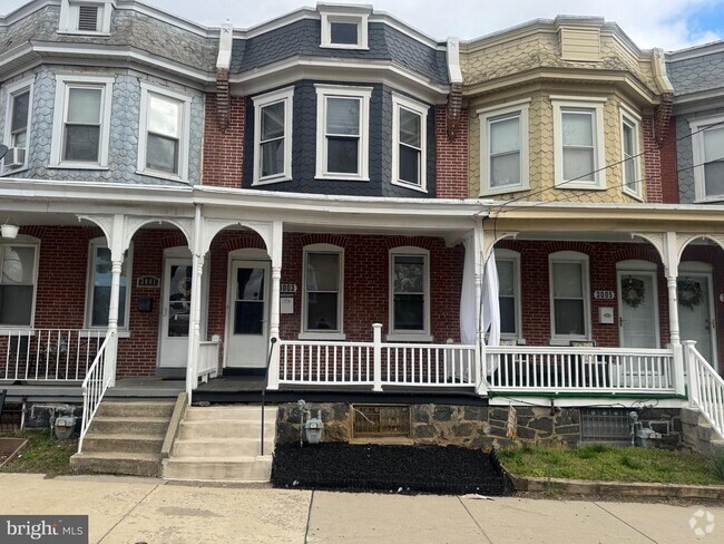 Building Photo - 3003 Washington St Rental