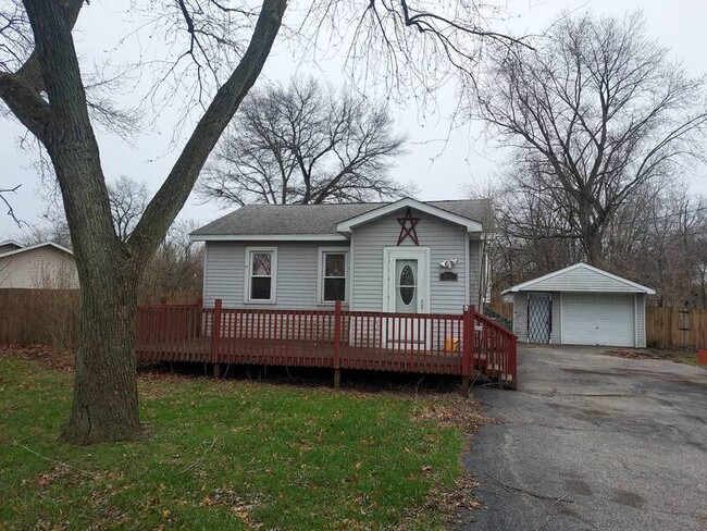 Building Photo - 3627 E 35th Ave