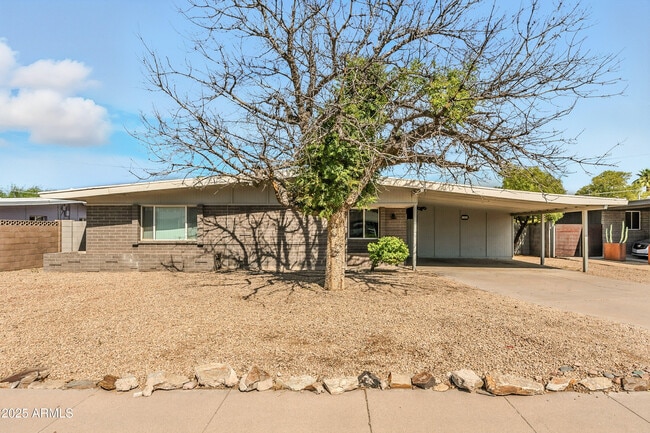 Building Photo - 11821 N 36th St Rental