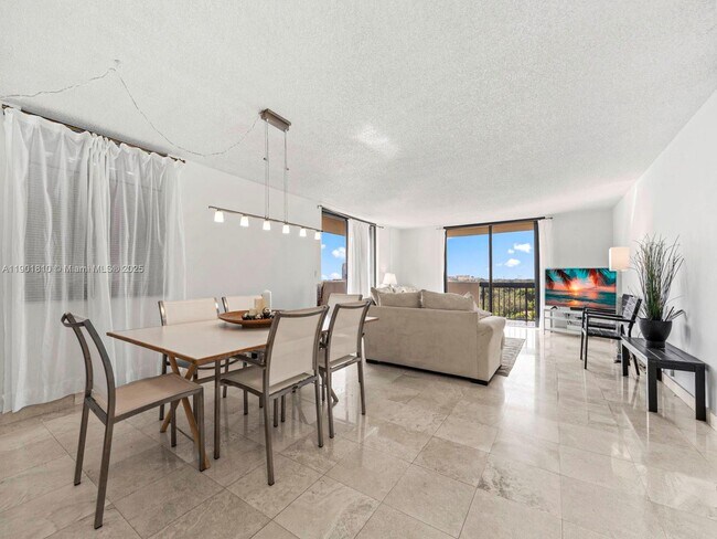 Photo - 600 Biltmore Way Unit 902