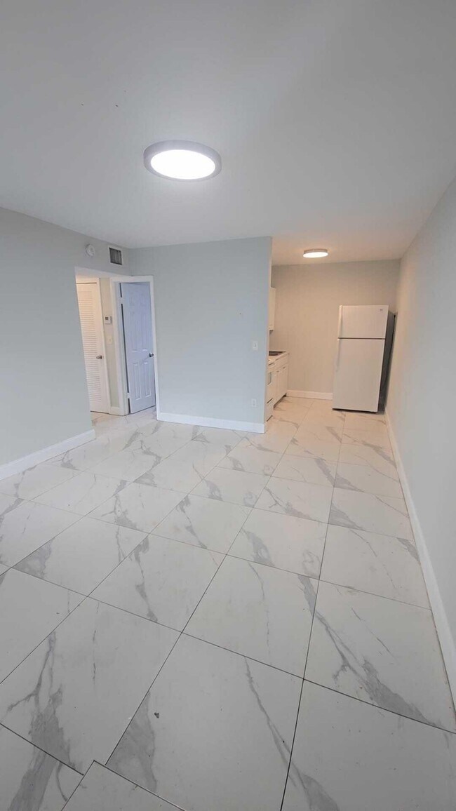 Photo - 621 NW 5th Ave Unit 5