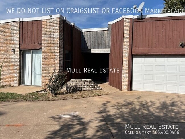 Photo - 2824 Silvertree Dr