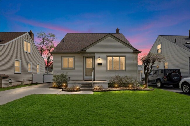 Photo - 2236 Tyler Ave