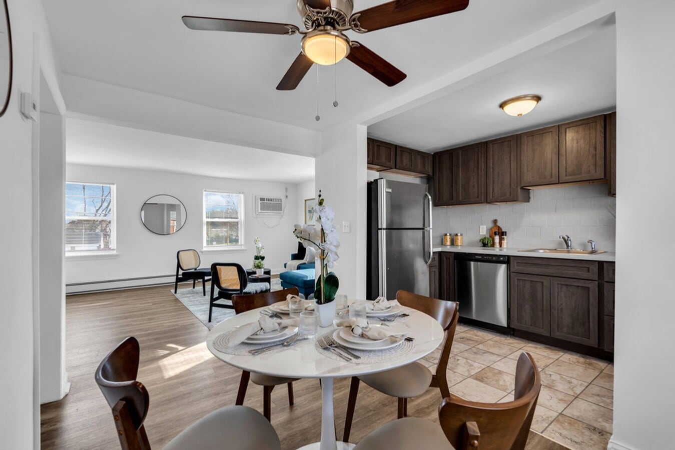 Maple Court Apartments - Maple Court Apartments