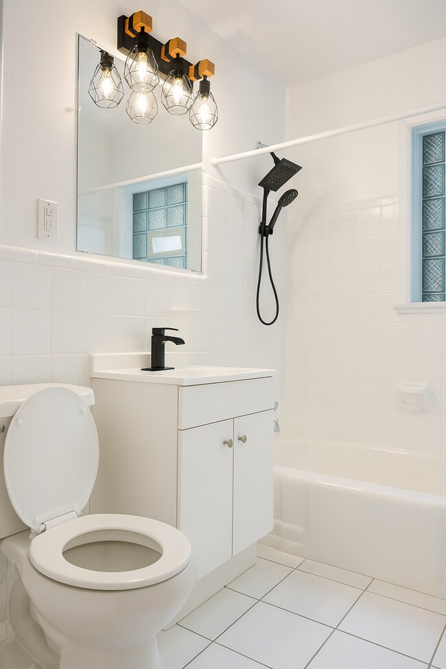 Photo - 20110 Northlawn St