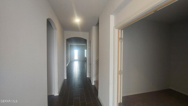 Photo - 13000 Shildon St