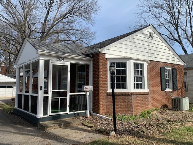 Photo - 1524 E 54th St
