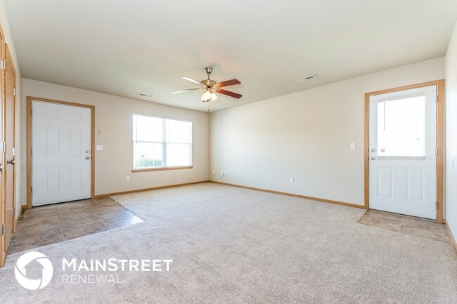 Photo - 210 Palmer Ct