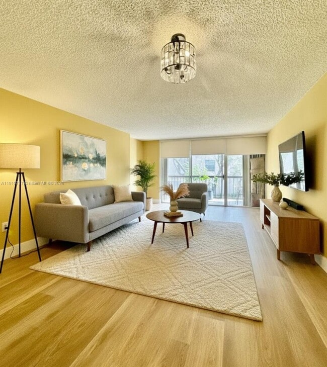 Building Photo - 10985 SW 107th St Unit 216