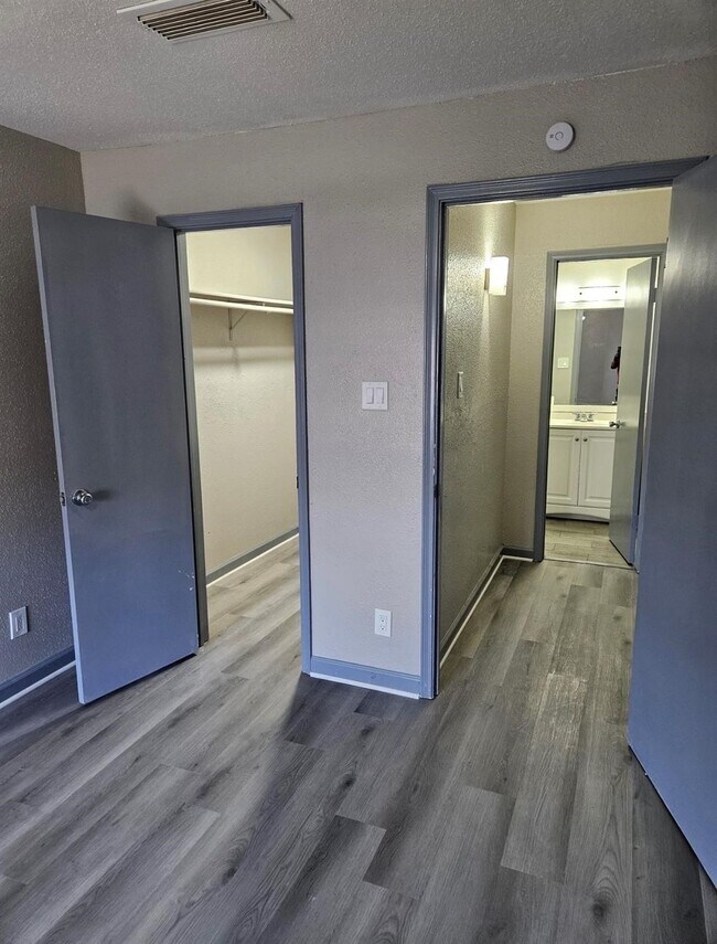 Photo - 9700 Leawood Blvd Unit 1102