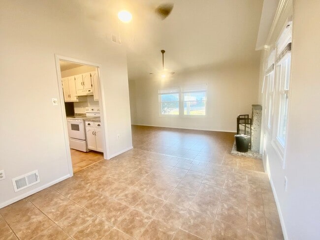 Photo - 120 S Fox Rd