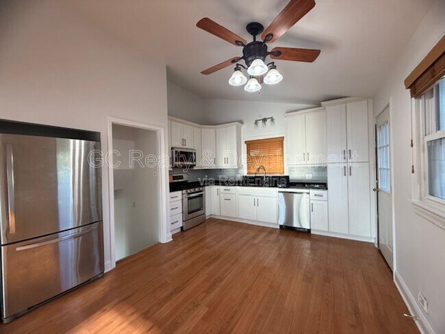 Photo - 2N278 Prairie Ave