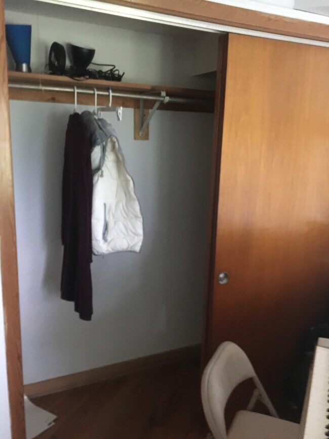 Photo - 1047 Danby Rd