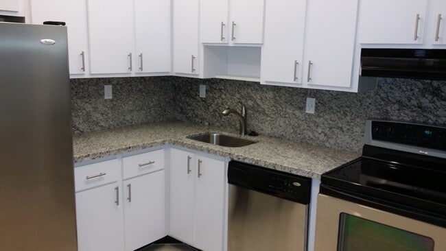 Photo - 4760 NW 102nd Ave Unidad 208