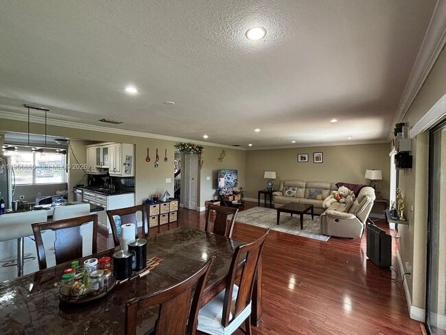 Photo - 232 Lakeside Cir