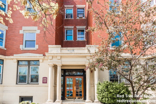 Photo - 1307 Commonwealth Ave