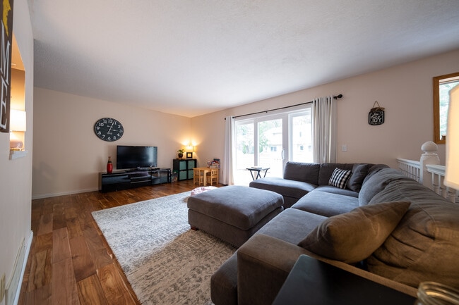 Photo - 14210 Hibiscus Ct