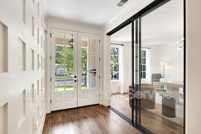 Photo - 299 Wilkinson Pl