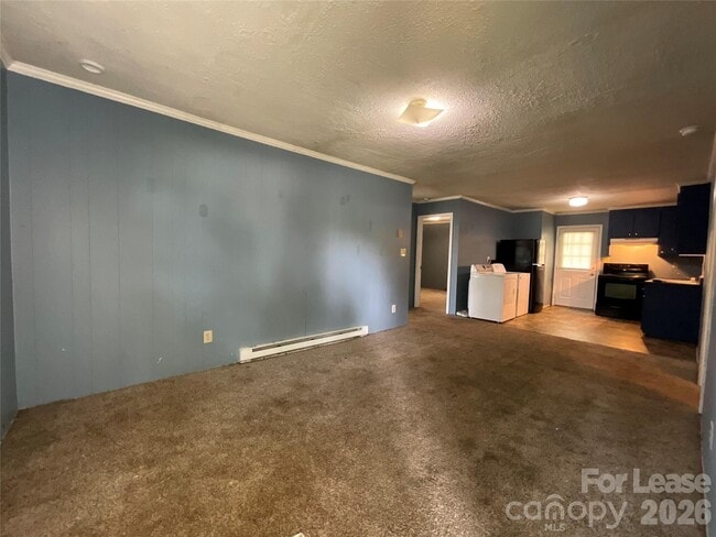 1380 Fairley Ave