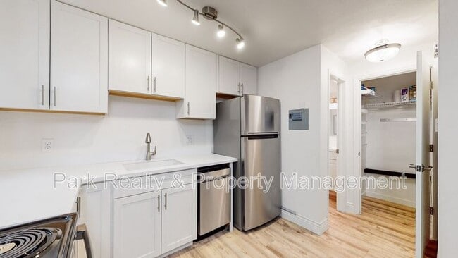 Photo - 1355 N Gaylord St