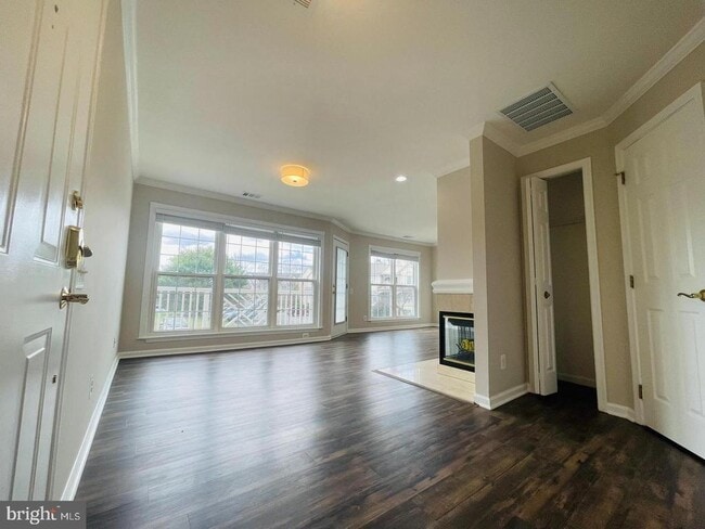 Photo - 8069 Stonewall Brigade Ct Unit 201