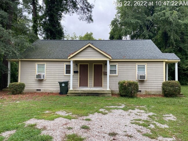 Building Photo - 1911-B Wilson St Rental