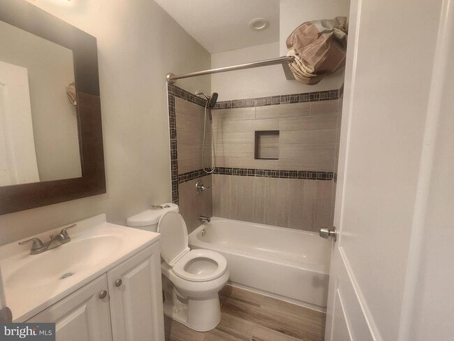 Photo - 303 Folcroft St Unit 2
