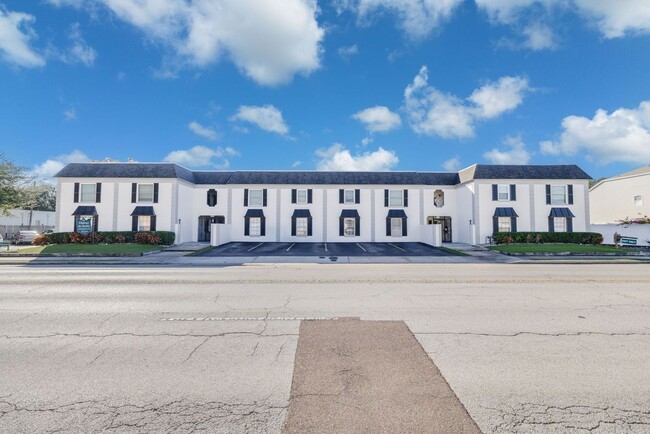 Photo - 2808 W Azeele St