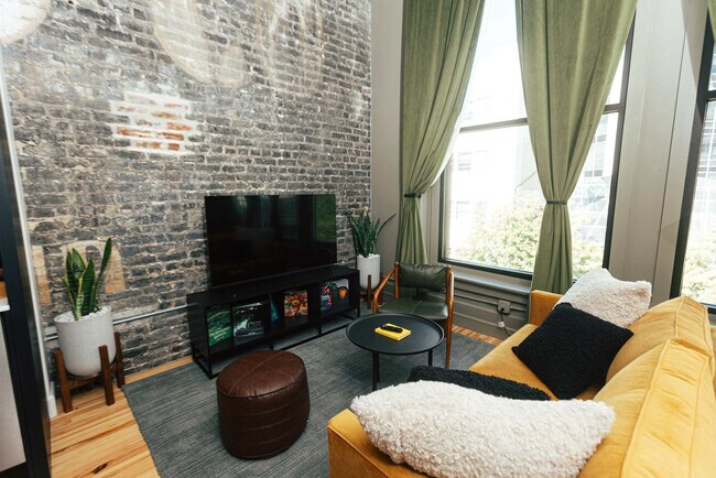 Photo - 1911 3rd Ave N Unit ID1352420P