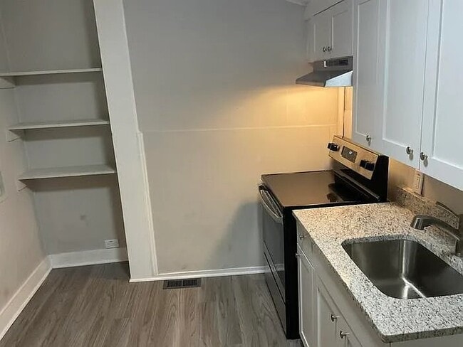 1104 Ave I