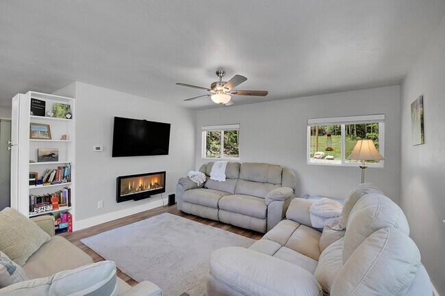 Photo - 2182 Silver Valley Rd