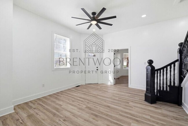 Photo - 29 N State Ave