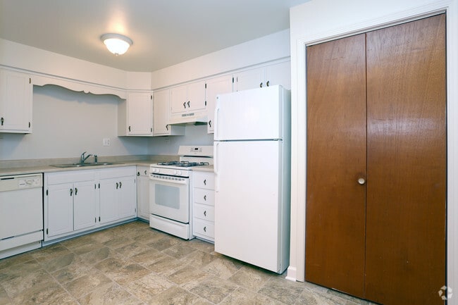 1BR, 1BA - Kitchen