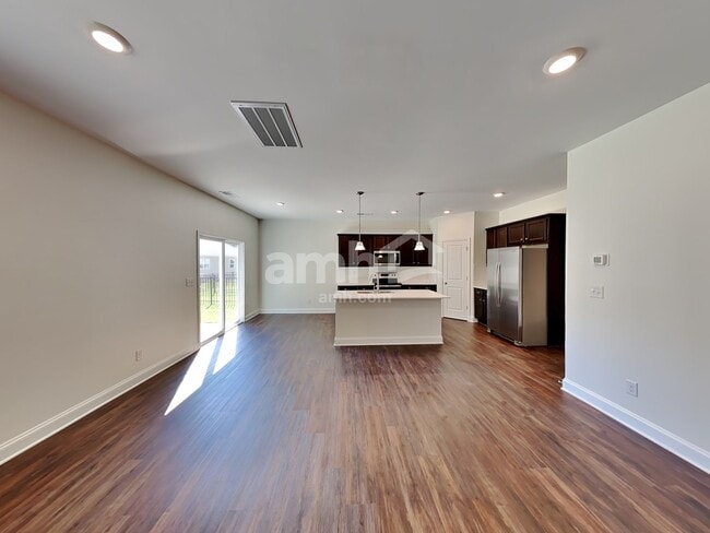 Photo - 7424 Garrett Ct