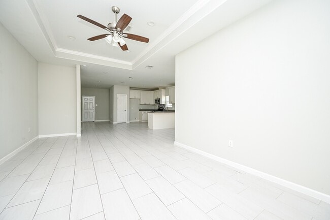 Photo - 4632 Galesburg St